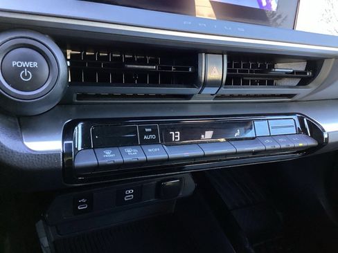 Used 2024 Toyota Prius LE image 15