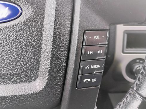 Used 2016 Ford Expedition EL XLT image 31