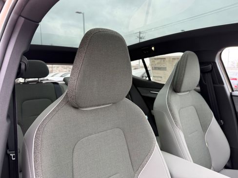 New 2026 Volvo EX30 Cross Country Ultra image 9