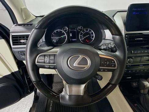 Used 2023 Lexus GX 460 Premium w/ Accessory Package AWD/4WD image 12