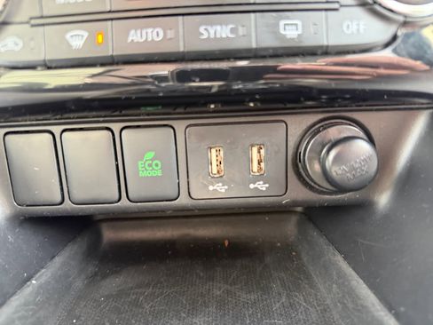 Used 2024 Mitsubishi Eclipse Cross SE image 27