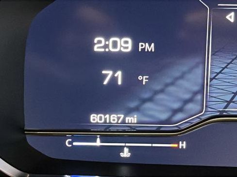 Used 2023 GMC Yukon SLT image 10