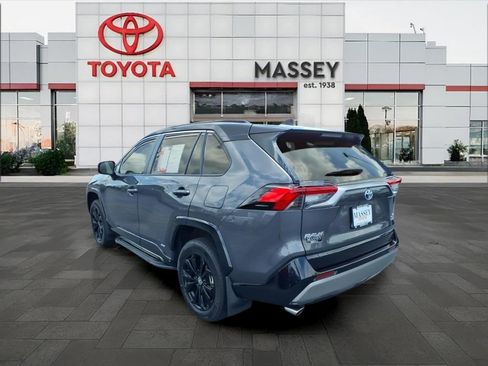 Used 2022 Toyota RAV4 XSE AWD/4WD image 5