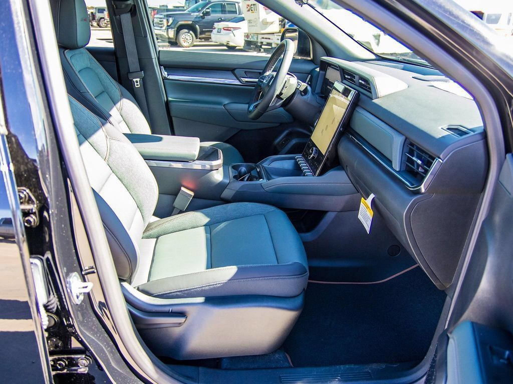 New 2026 GMC Terrain AT4 w/ Technology Package II AWD/4WD image 67