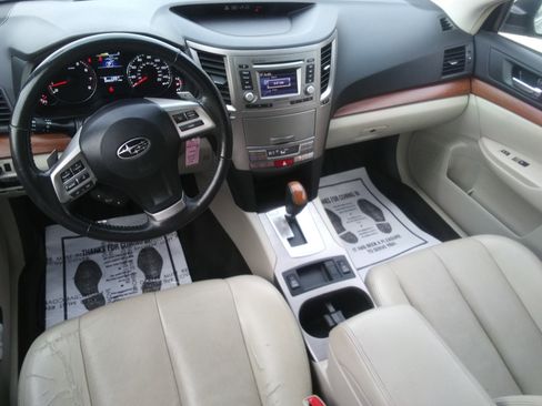 Used 2013 Subaru Outback 2.5i Limited image 16