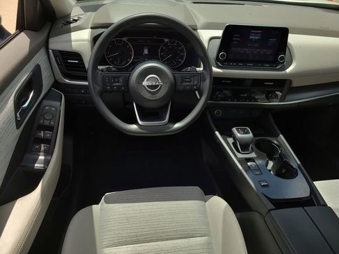 Certified 2023 Nissan Rogue SV FWD image 13