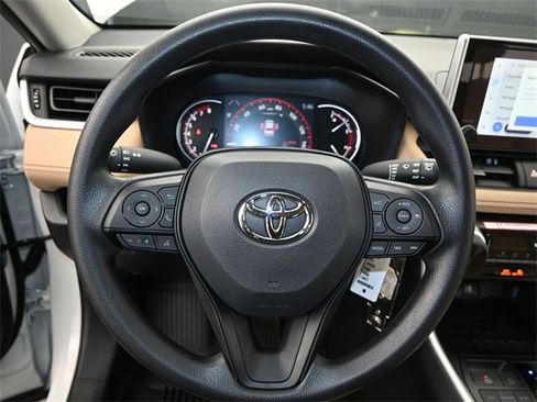 Used 2025 Toyota RAV4 LE image 5