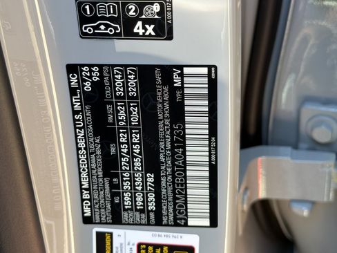 New 2026 Mercedes-Benz EQS 400 4MATIC SUV image 29