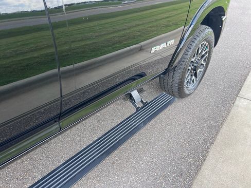 Certified 2025 RAM 2500 Limited AWD/4WD image 14