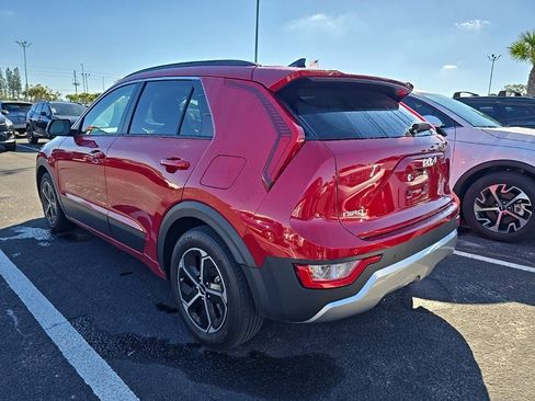 Certified 2023 Kia Niro EX image 8