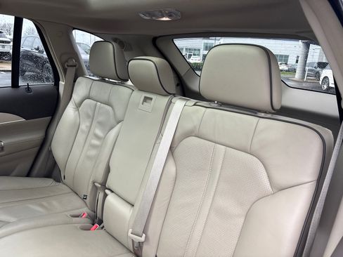 Used 2013 Lincoln MKX FWD image 25