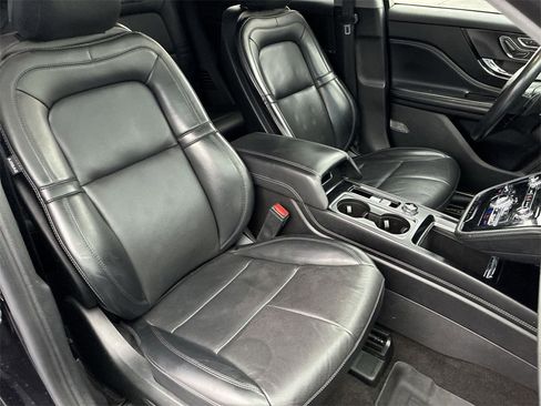 Used 2022 Lincoln Corsair AWD w/ Premium Package image 22