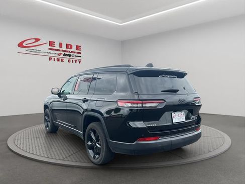 Used 2024 Jeep Grand Cherokee L Laredo AWD/4WD image 7