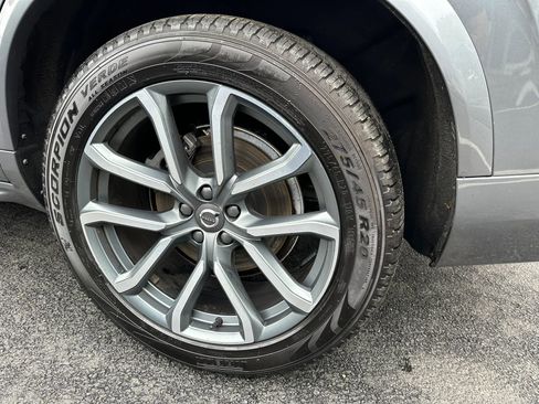Used 2016 Volvo XC90 T6 Momentum w/ Momentum Plus Package AWD/4WD image 10