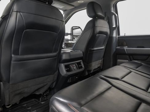 Used 2024 Ford F250 Lariat w/ Lariat Ultimate Package AWD/4WD image 38