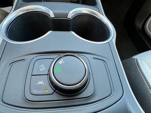 Used 2020 GMC Terrain SLE image 21