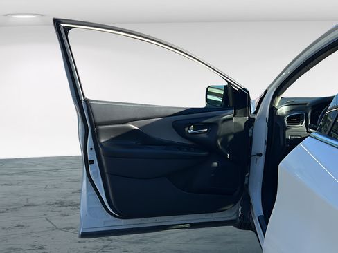 Used 2019 Nissan Murano S w/ Cargo Package FWD image 12