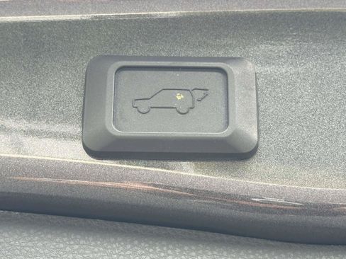 Used 2021 Toyota RAV4 Limited w/ Limited Grade Weather Package FWD image 9