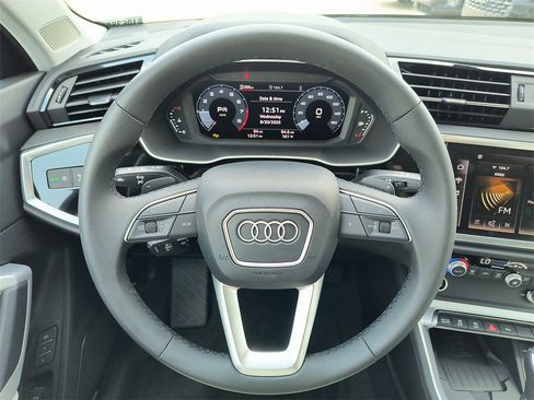 New 2025 Audi Q3 2.0T Premium Plus image 8