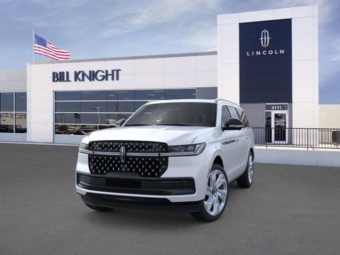 New 2025 Lincoln Navigator Black Label AWD/4WD image 2