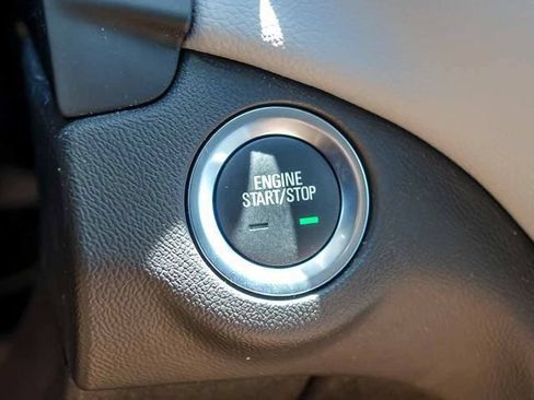 Used 2024 Chevrolet Equinox LS w/ LS Convenience Package AWD/4WD image 18