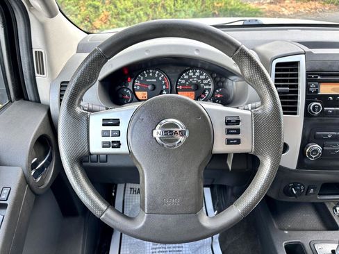 Used 2015 Nissan Xterra X image 21