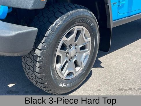 Used 2018 Jeep Wrangler Unlimited Rubicon w/ Cold Weather Group AWD/4WD image 11