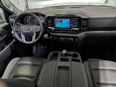 Used 2026 GMC Sierra 1500 SLT AWD/4WD image 12