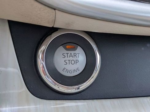 Used 2017 Nissan Murano SV FWD image 33
