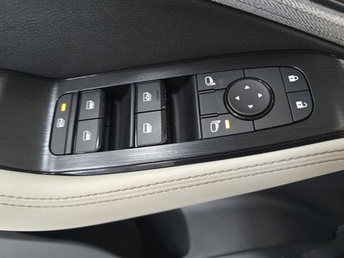 Used 2022 Nissan Rogue SV FWD image 26