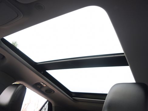 Used 2023 Ford Explorer XLT w/ Equipment Group 202A image 20