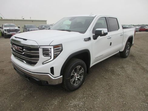New 2026 GMC Sierra 1500 SLT AWD/4WD image 10