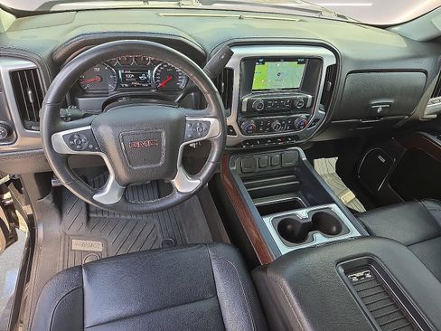 Used 2017 GMC Sierra 1500 SLT w/ SLT Premium Package AWD/4WD image 6