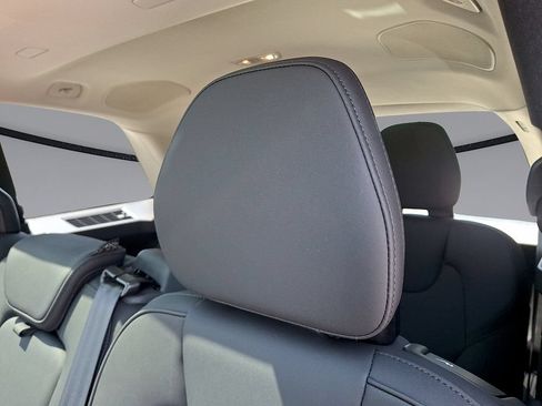 Certified 2026 Volvo XC90 B6 Plus AWD/4WD image 27