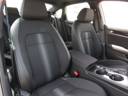 New 2026 Honda Civic Sport image 9