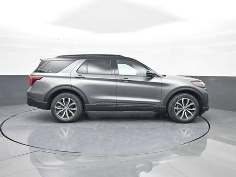 New 2026 Ford Explorer ST-Line image 9
