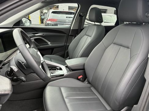 Used 2025 Audi Q5 Premium w/ Convenience Package AWD/4WD image 12