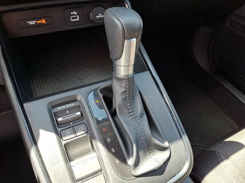 Used 2025 Honda CR-V LX image 15