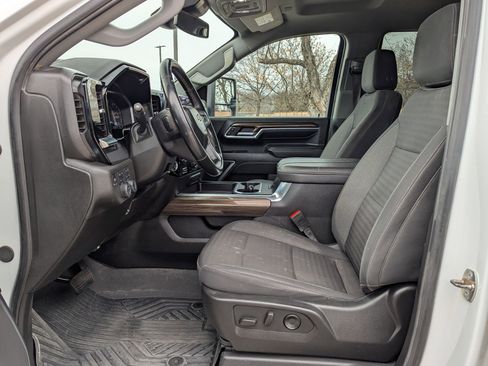 Used 2024 Chevrolet Silverado 2500 LT w/ Safety Package image 10