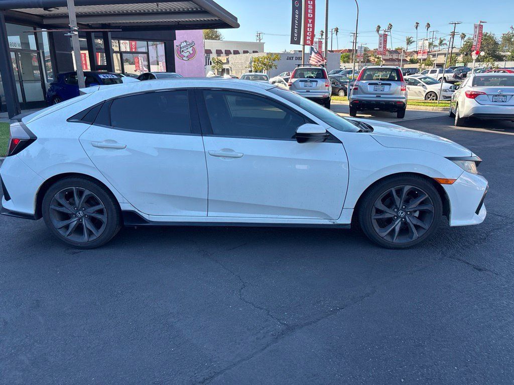 Used 2017 Honda Civic Sport image 3
