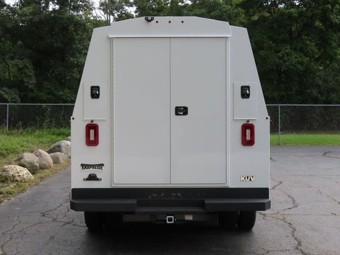 New 2024 Chevrolet Express 3500 Work Van w/ Power Convenience Package image 16