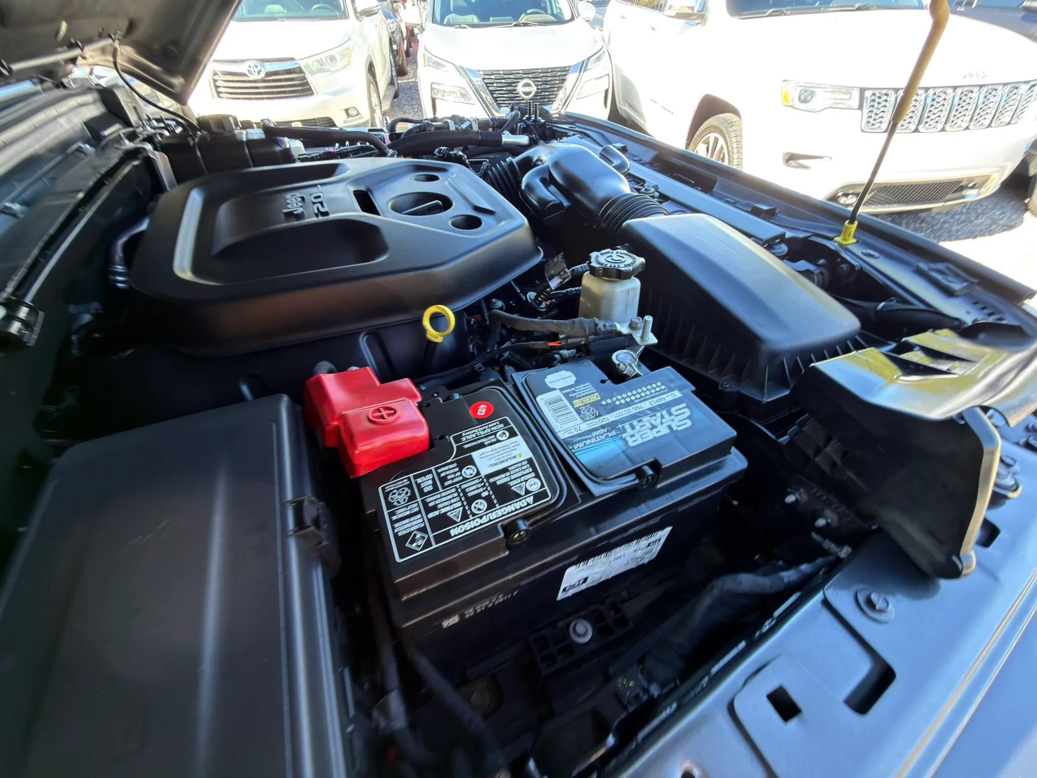 Used 2019 Jeep Wrangler Unlimited Sahara w/ Safety Group AWD/4WD image 5