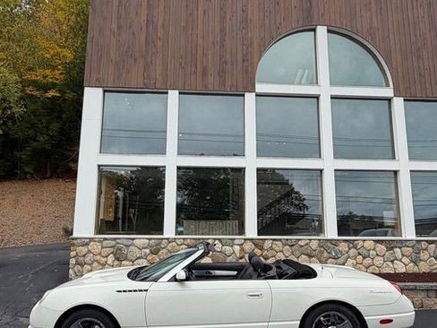Used 2002 Ford Thunderbird RWD image 28