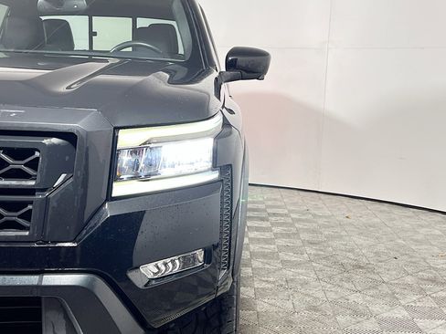 Used 2022 Nissan Frontier PRO-4X w/ Pro-4X Premium Package image 12