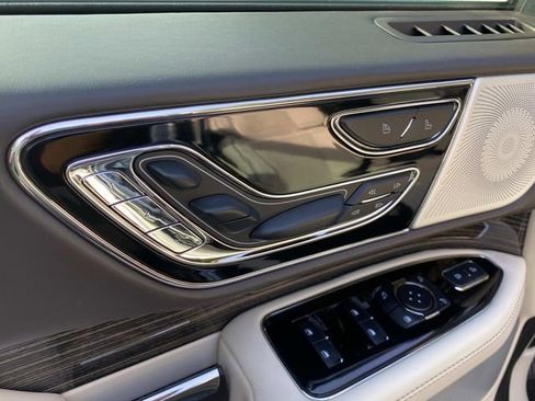 Certified 2024 Lincoln Navigator Black Label AWD/4WD image 15
