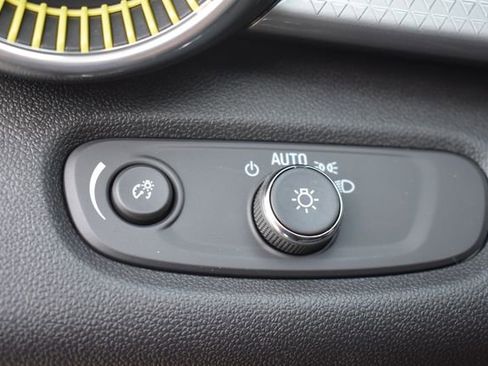 New 2026 Chevrolet Trax LT w/ LPO, Blackout Package image 22