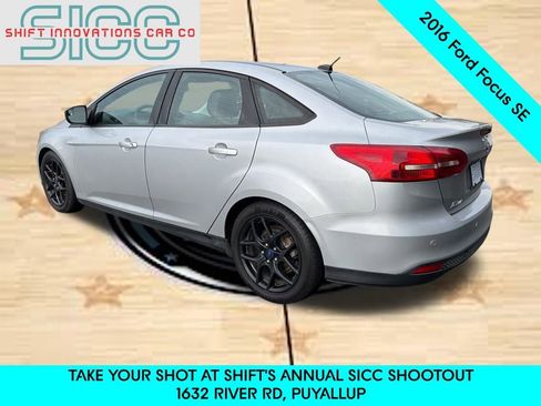 Used 2016 Ford Focus SE w/ Equipment Group 201A image 4