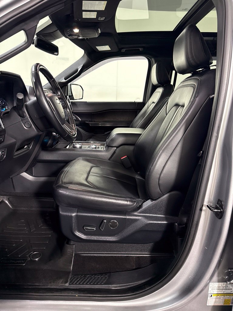 Used 2021 Ford Expedition Max Limited AWD/4WD image 16