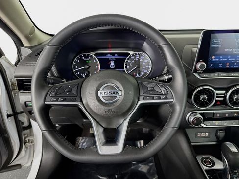 Used 2022 Nissan Sentra SV image 13