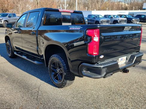 Used 2021 Chevrolet Silverado 1500 LT Trail Boss w/ Convenience Package II image 9